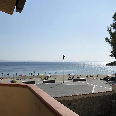 Comodo E Ampio Fronte Mare In Loc. C535 Appartement Maladroxia